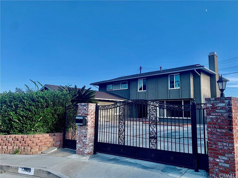 1st image of 13678 Sycamore Dr