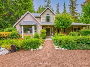 6574 Schuett Ln NW, Bremerton, WA 98312
