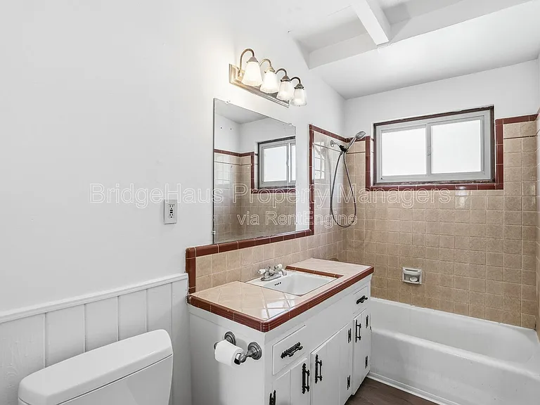 7562 Zemco Dr — Photo 40