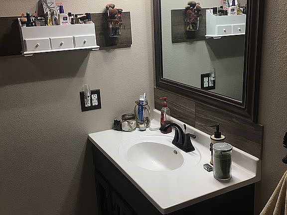 Downstairs bathroom 