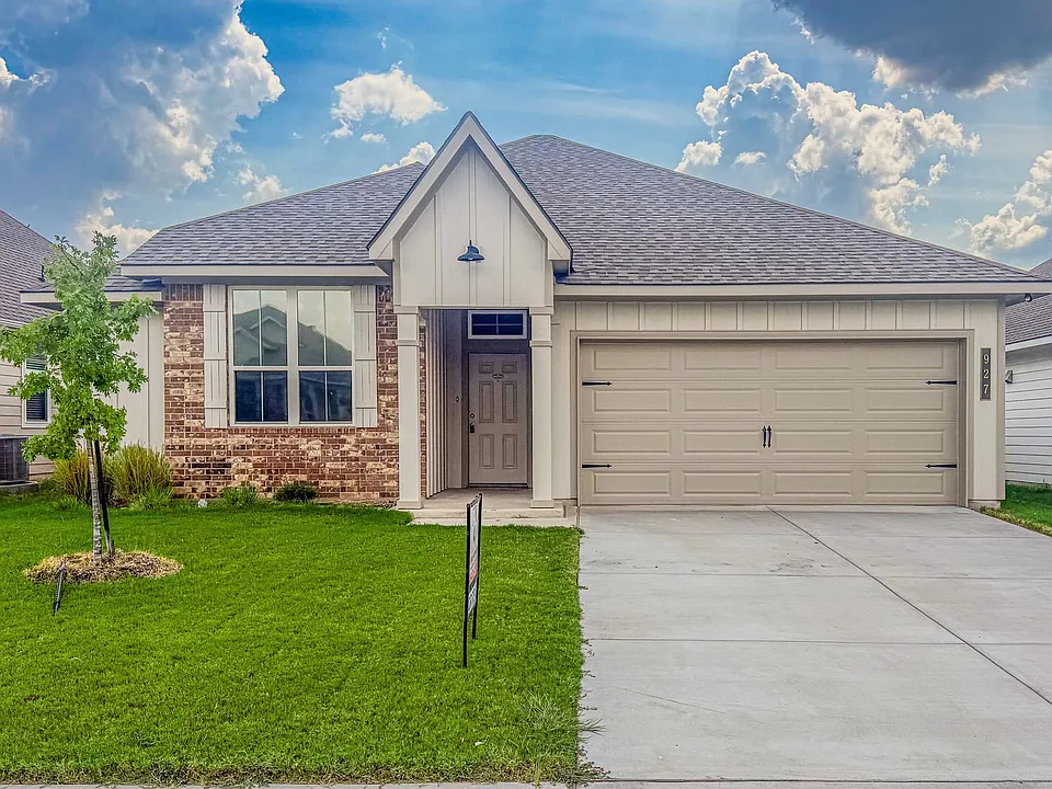 927 James Parker Cir