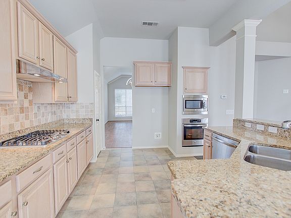 5th image of 2464 Brycewood Ln