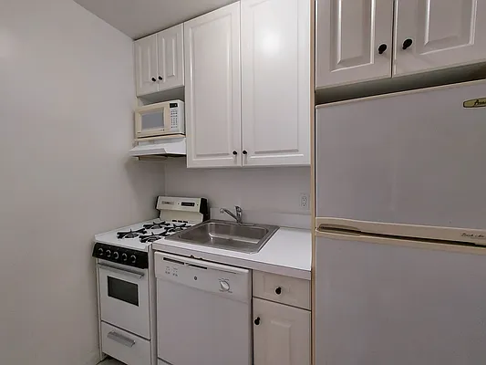 Rented by Corcoran | media 2