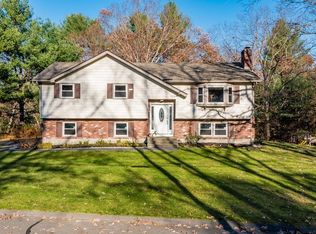 12 Jefferson Rd, Westford, MA 01886