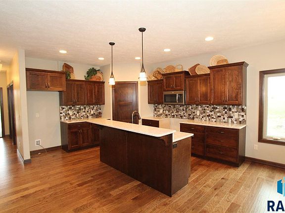 4th image of 6300 S Maple Rock Pl