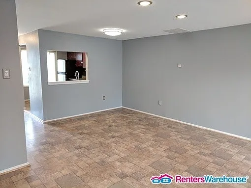 10732 Lester St — Photo 3