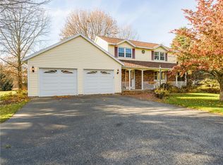 7 Osage Trl, Spencerport, NY 14559