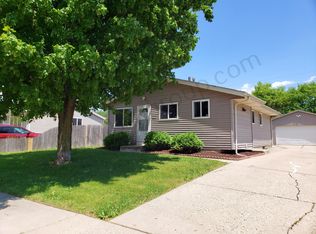 4915 39th Ave, Kenosha, WI 53144