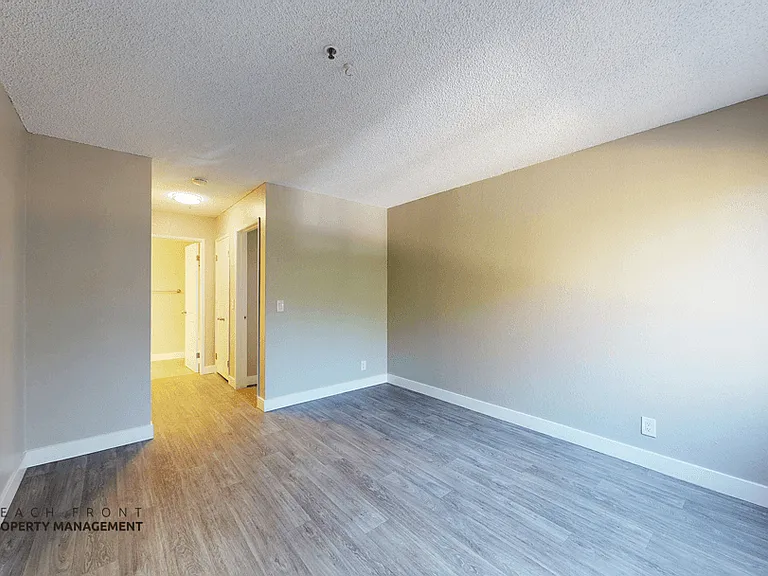 7950 Howe St. — Photo 11