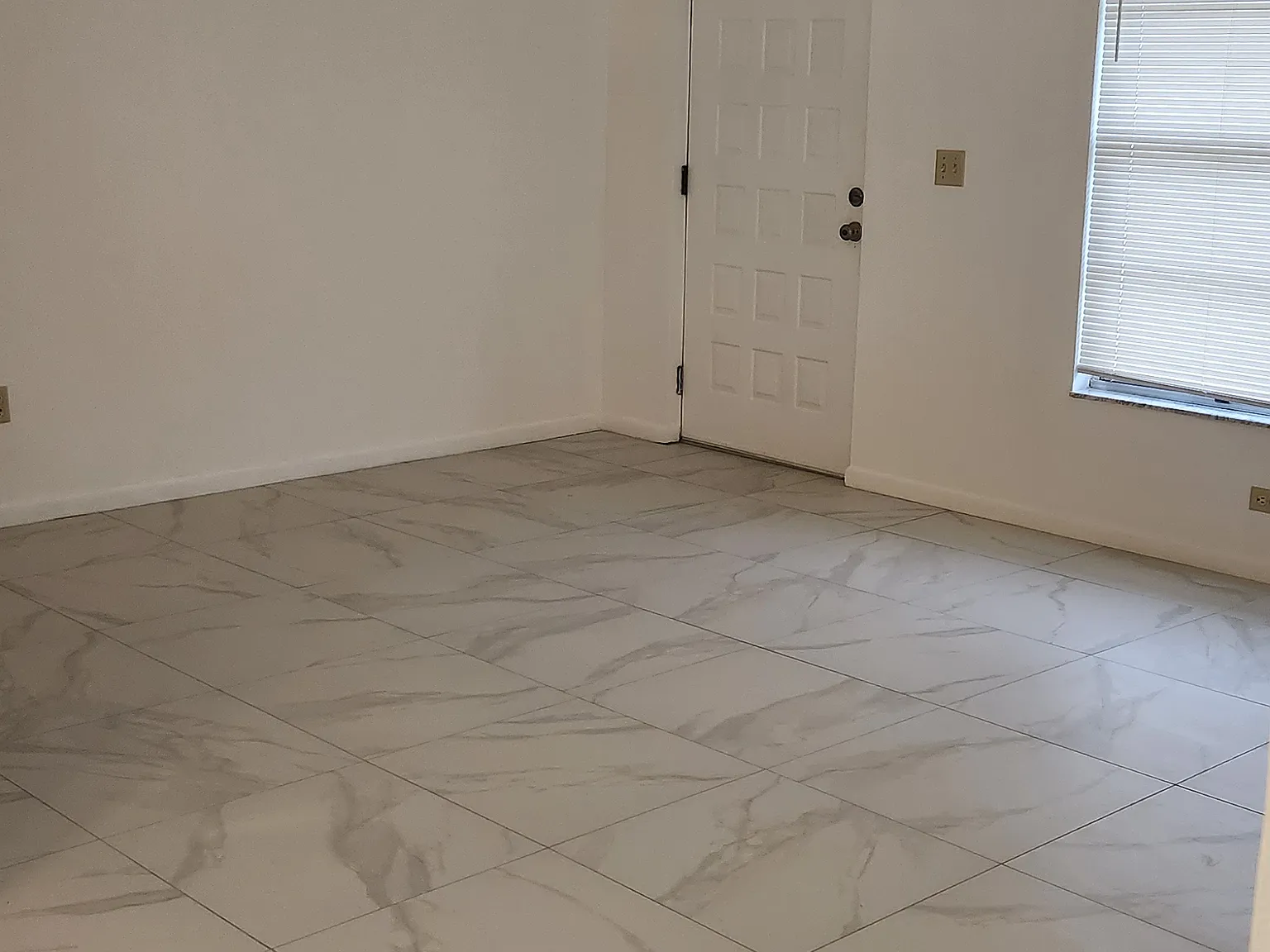 1 bed, 700 sqft, $1,375 — Photo 2
