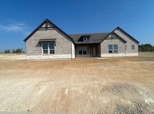 1108 Perrin Ln, Van Alstyne, TX 75495