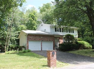 5 Old Brick Rd, New City, NY 10956