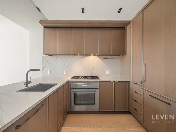 58 Saint Marks Place image 2 of 19