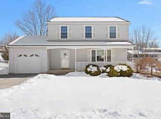 45 Woodview Dr, Chalfont, PA