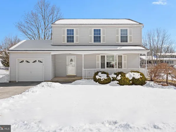 45 Woodview Dr, Chalfont, PA 18914