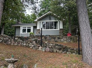 130 Hillcrest Ave, Harrison, MI 48625