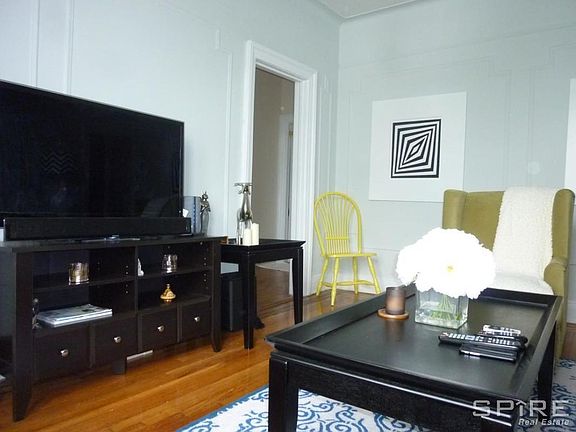 4th image of 2124 31st St APT 6I