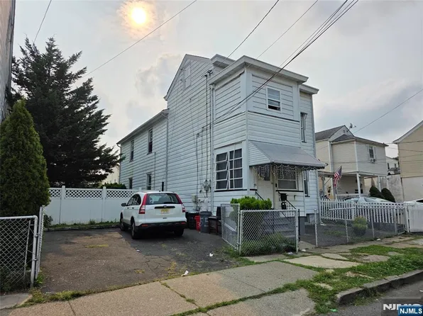 53-55 Henderson St, Paterson, NJ 07501