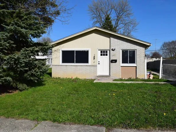 127 Beyne St, Mount Clemens, MI 48043