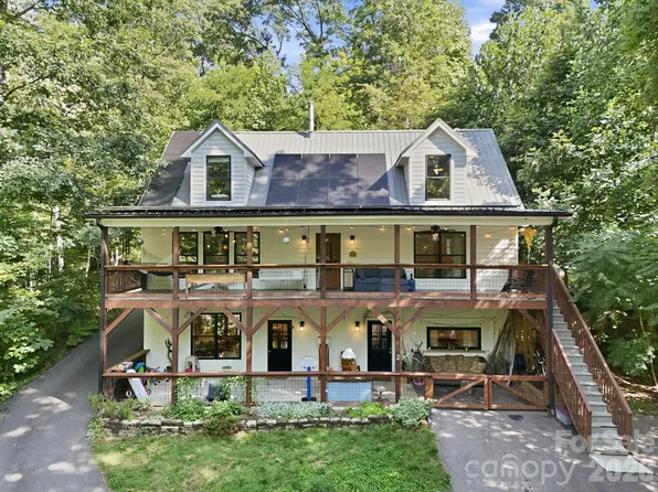2 Coneflower Ct, Black Mountain, NC 28711