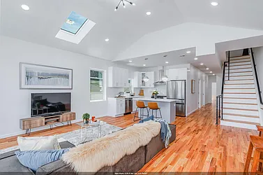 85 Myrtle Avenue, #2