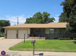 516 Holcomb St, Grand Island, NE 68801