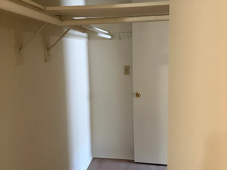 328 E Valencia Ave #H — Photo 7