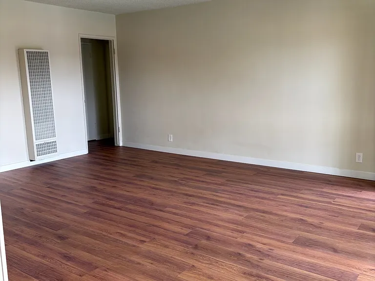 12415 Weddington St #19 — Photo 1