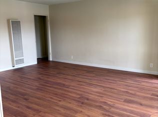12415 Weddington St APT 19, Valley Village, CA 91607