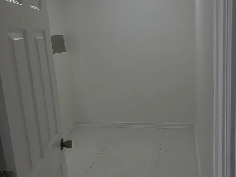 1906 NW 36th St #ROOM RENTAL — Photo 6
