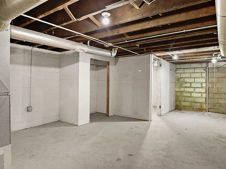 2710 Union St #1 — Photo 25