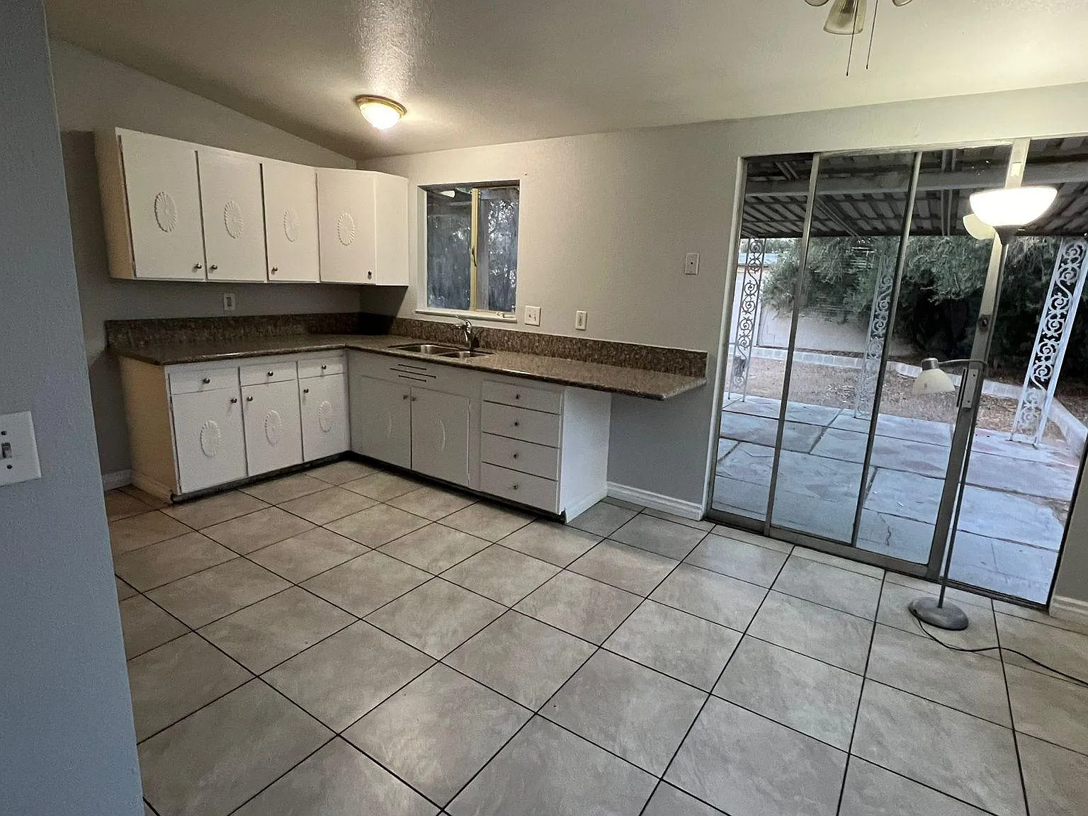 Hassett Avenue, Las Vegas — Photo 1