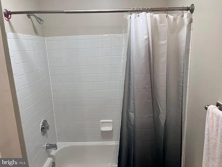 8 Trout Lily Ct — Photo 8