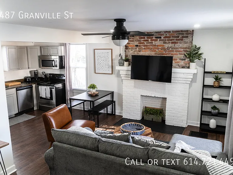 1487 Granville St — Photo 12