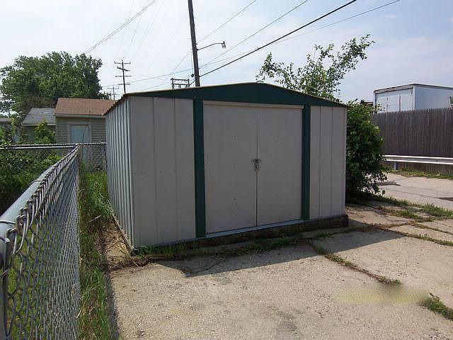3421 S 20th St, Milwaukee, WI 53215 | Zillow
