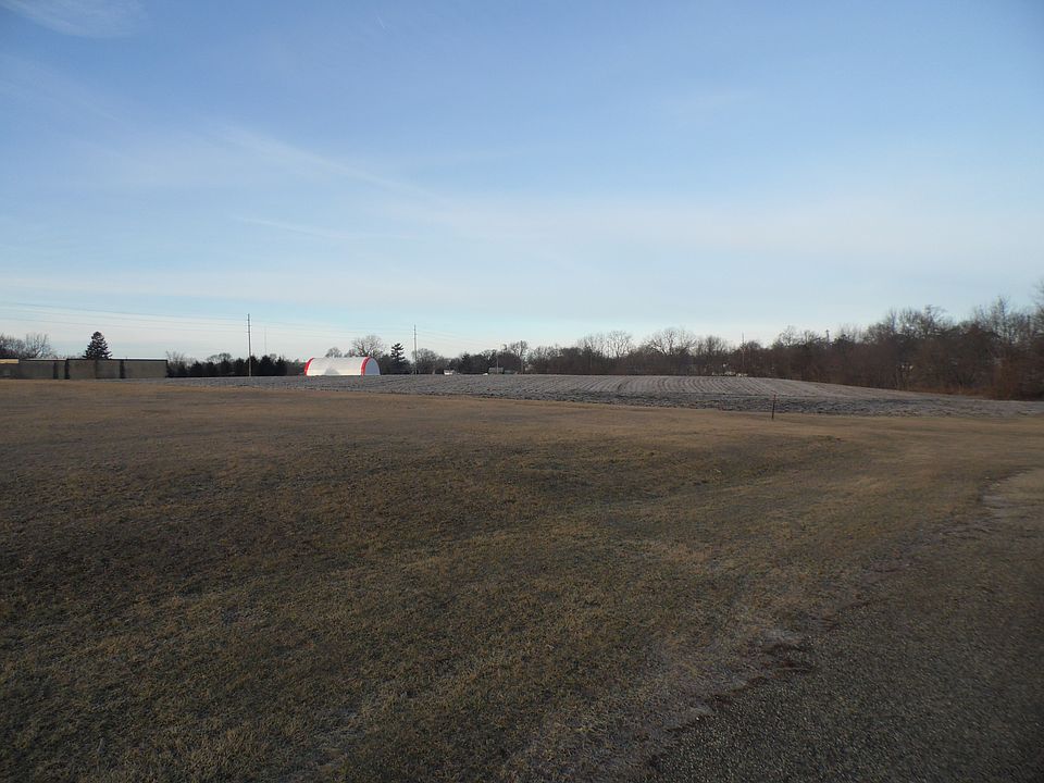 2nd image of 14 Arrowhead Dr