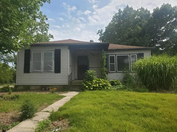 104 E 9th Street, Willow Springs, MO 65793