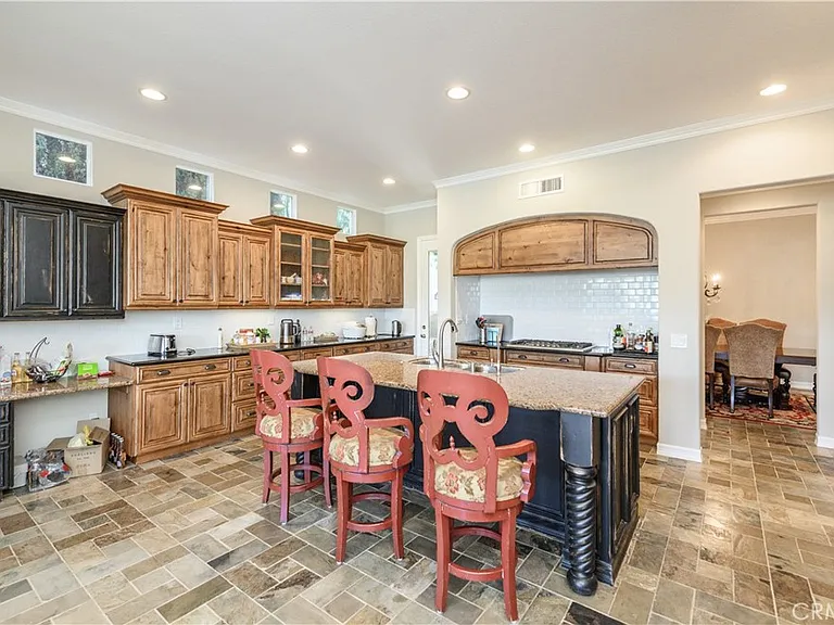 16 Pegasus Dr — Photo 12