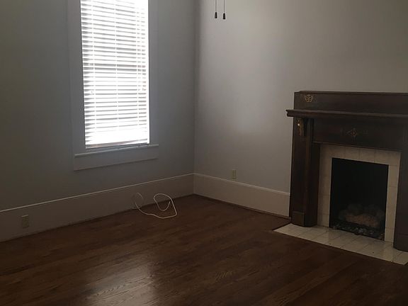 3rd image of 311 Arlington Hts #C