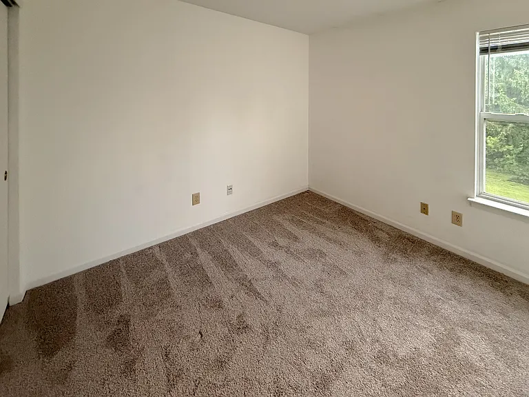 12754 Crescent Dr — Photo 24
