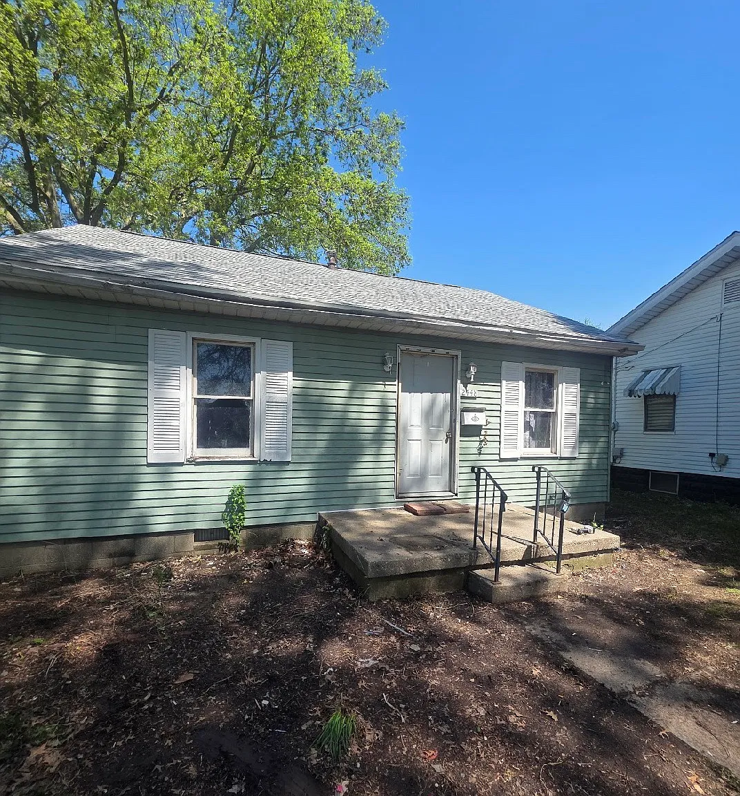2 bed, 800 sqft, $900 — Photo 1