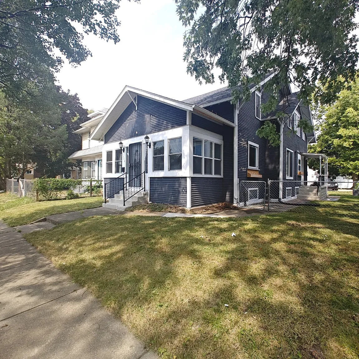 1132 Portage Ave — Photo 1