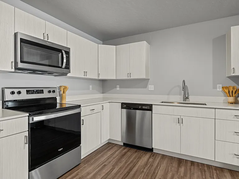 Telluride Apartments — Photo 9