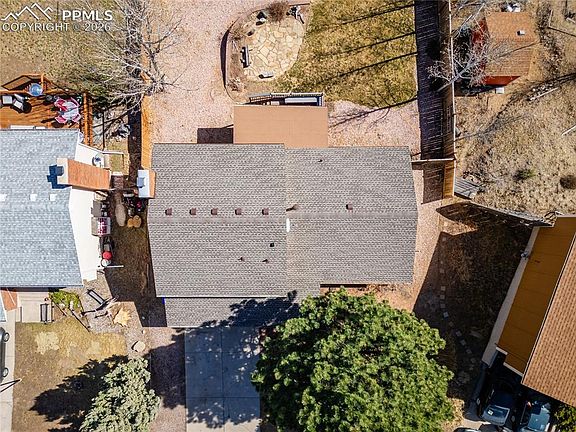 3rd image of 6686 Lange Cir