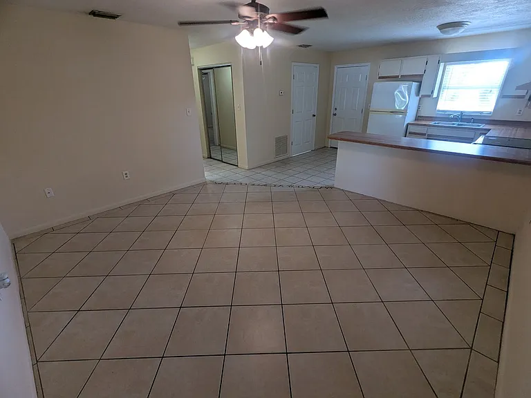824 N Saint Clair Abrams Ave — Photo 21