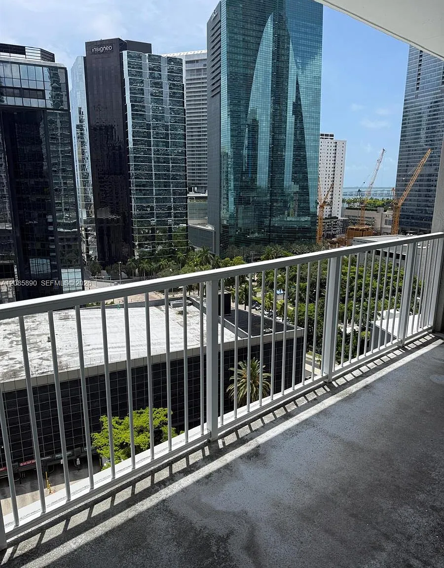 Vue At Brickell Condo — Photo 1