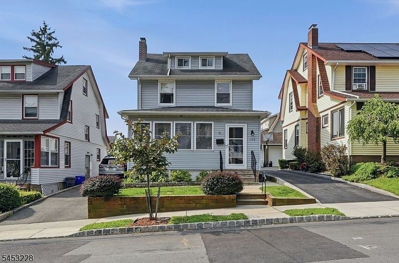 1st image of 162 Maple Street