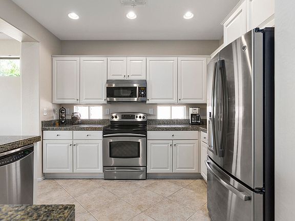3rd image of 1626 W Dion Dr