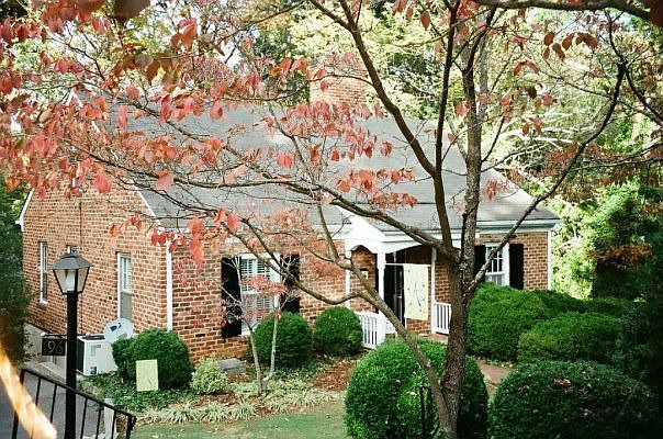 2nd image of 196 Oakwood Pl