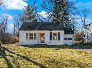 3360 Greenway Rd, Grand Island, NY 14072